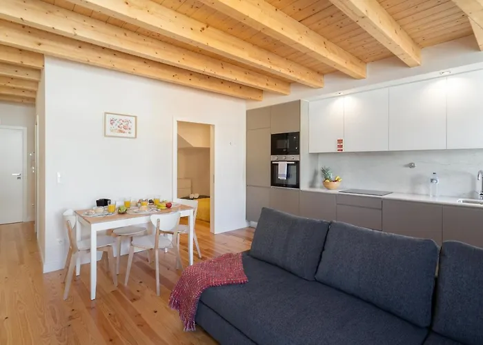 Host Wise - Lovely & Cozy Duplex Flat 아파트 *