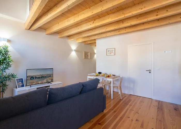 Host Wise - Lovely & Cozy Duplex Flat 아파트