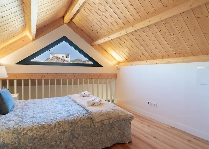 아파트 Host Wise - Lovely & Cozy Duplex Flat *