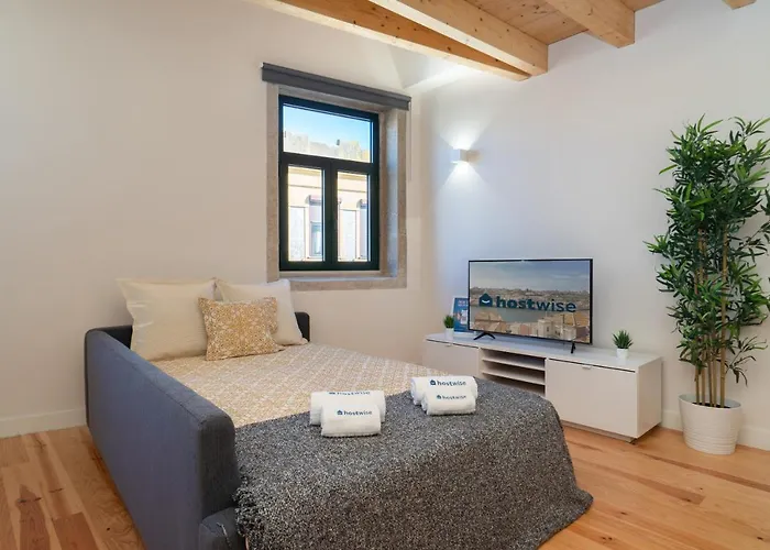 아파트 Host Wise - Lovely & Cozy Duplex Flat