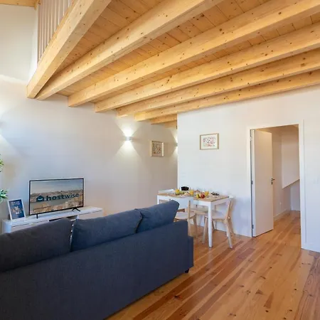 Host Wise - Lovely & Cozy Duplex Flat *