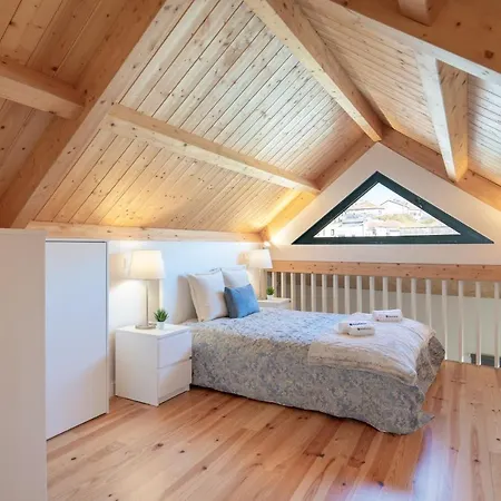 Lägenhet Host Wise - Lovely & Cozy Duplex Flat