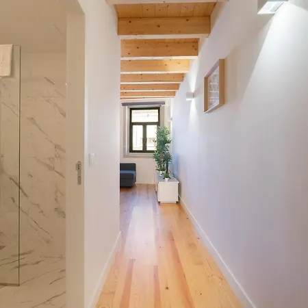 Host Wise - Lovely & Cozy Duplex Flat Lägenhet Oporto