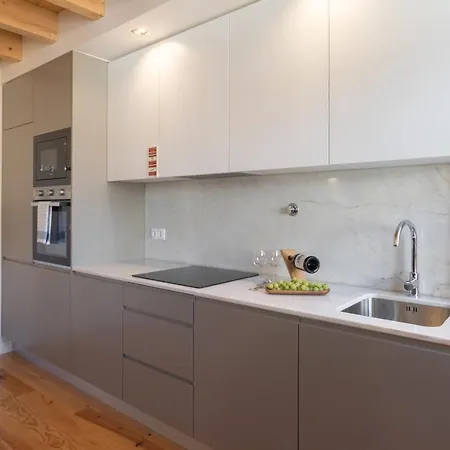 Lägenhet Host Wise - Lovely & Cozy Duplex Flat *