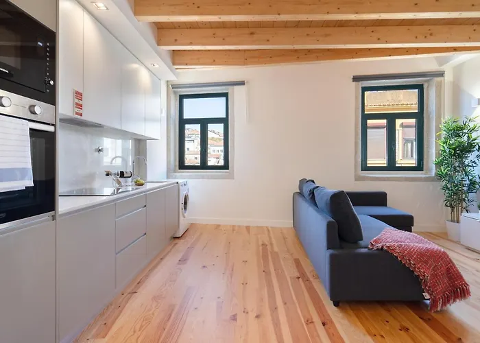 Host Wise - Lovely & Cozy Duplex Flat * Porto