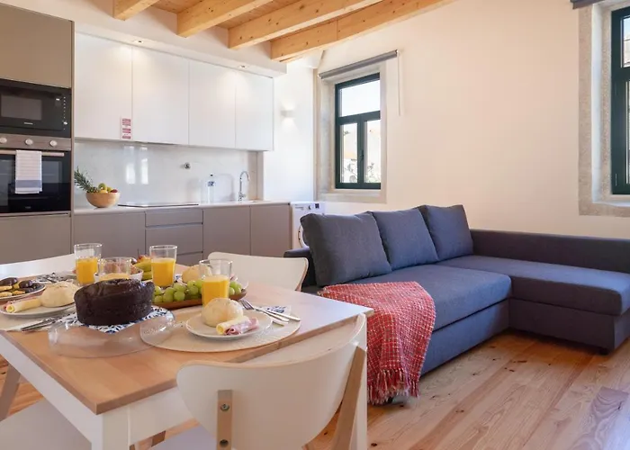 Host Wise - Lovely & Cozy Duplex Flat * Porto