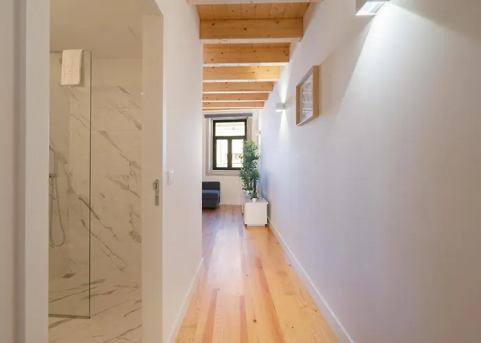 Host Wise - Lovely & Cozy Duplex Flat Apartment Porto