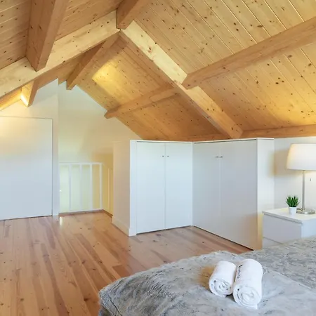Host Wise - Lovely & Cozy Duplex Flat Apartment Porto