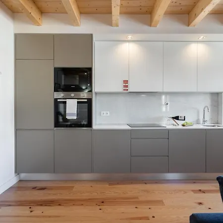 Apartment Host Wise - Lovely & Cozy Duplex Flat *