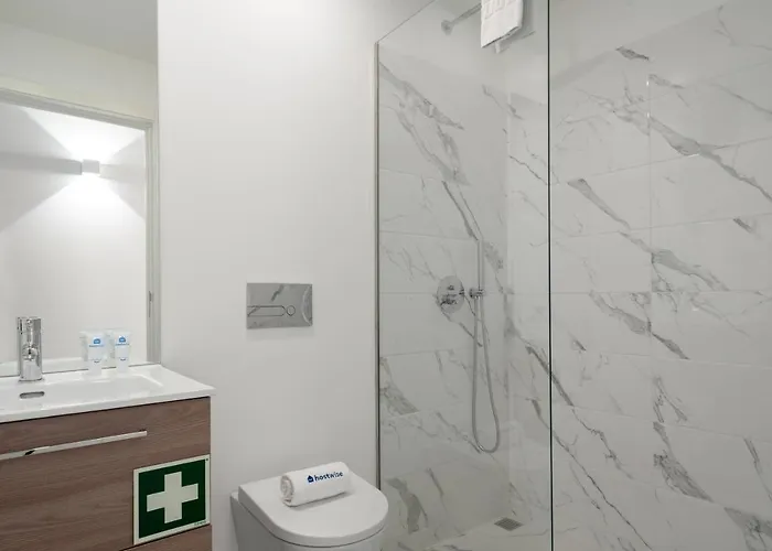 Host Wise - Lovely & Cozy Duplex Flat Oporto